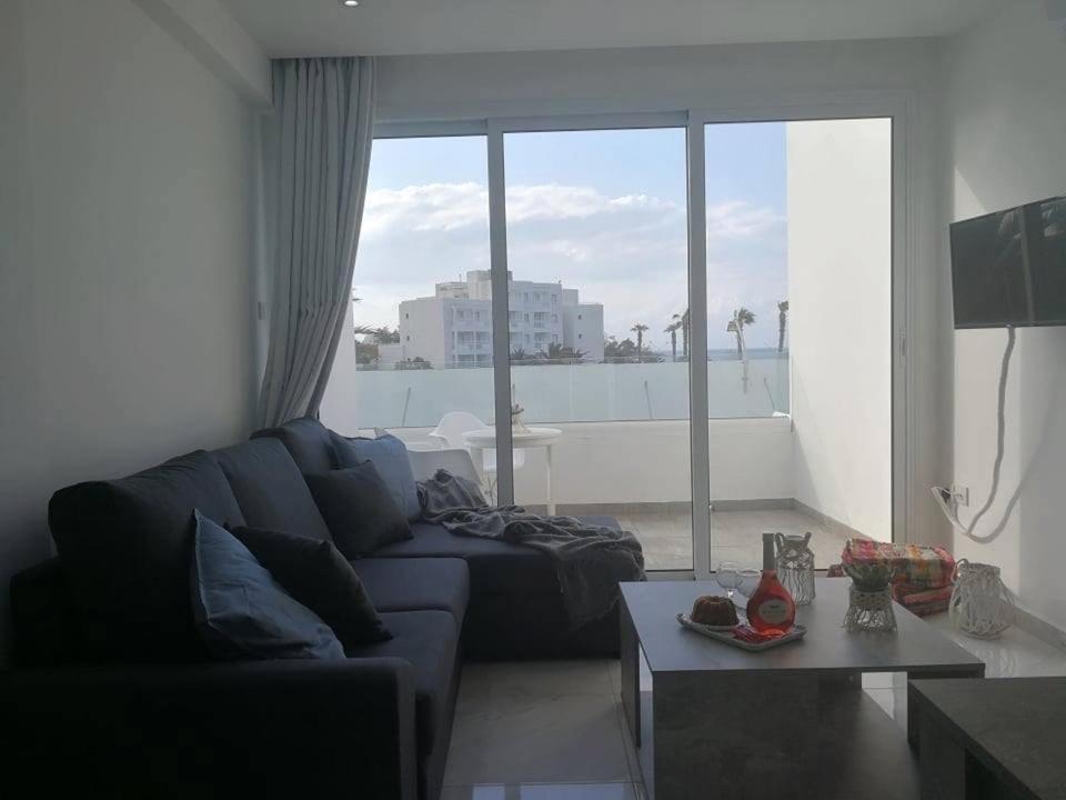 Georgianno Sea Apartments Protaras Extérieur photo