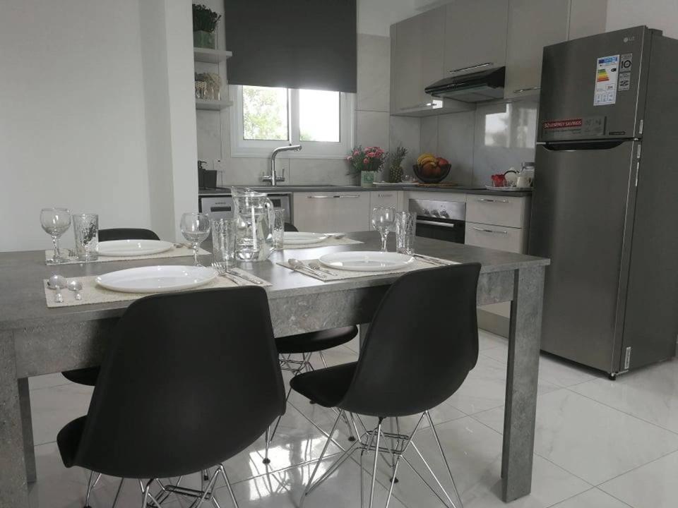 Georgianno Sea Apartments Protaras Extérieur photo